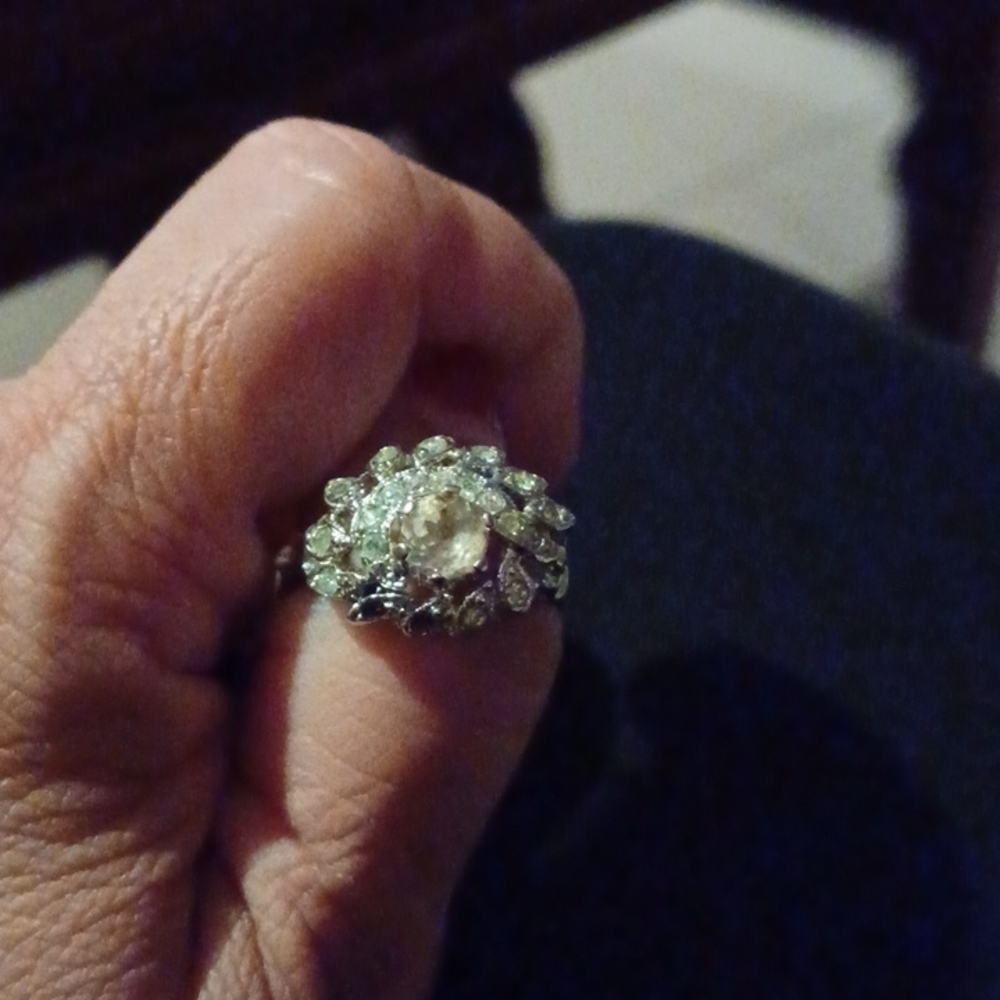 Sarah Coventry • Stunning Vintage Costume Jewelry Ring Rhinestone Starburst